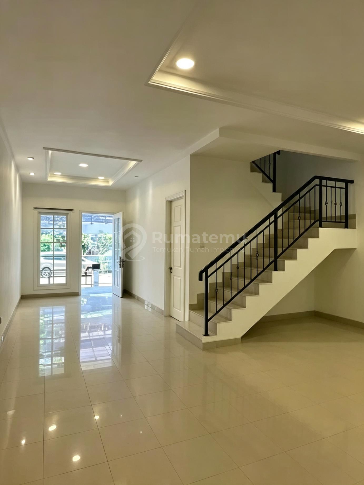 Rumah di Bukit Gading Mediterania Sudah Renov Siap Huni