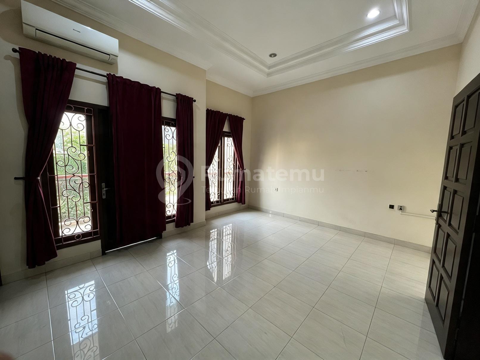 Dijual Rumah 2 Lantai 4 KT di Sunter Agung Jakarta Utara