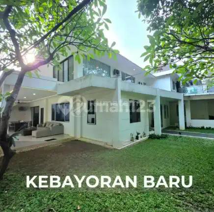 Rumah Hoek di Kebayoran Baru Jakselstrategis 5 Menit ke Senayan City