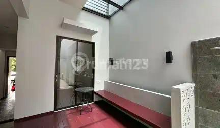 Disewakan Rumah di Sherenia Hils Lebak Bulus Jakarta Selatan