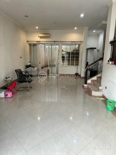 Dijual Rumah Pik Semifurnish Row Depan Luas