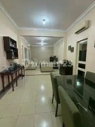Jual Cepat Rumah Cantik Royal Gading Mansion