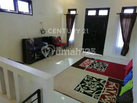 Villa Asri Bersih Terawat 2 Lantai di Pedesaan