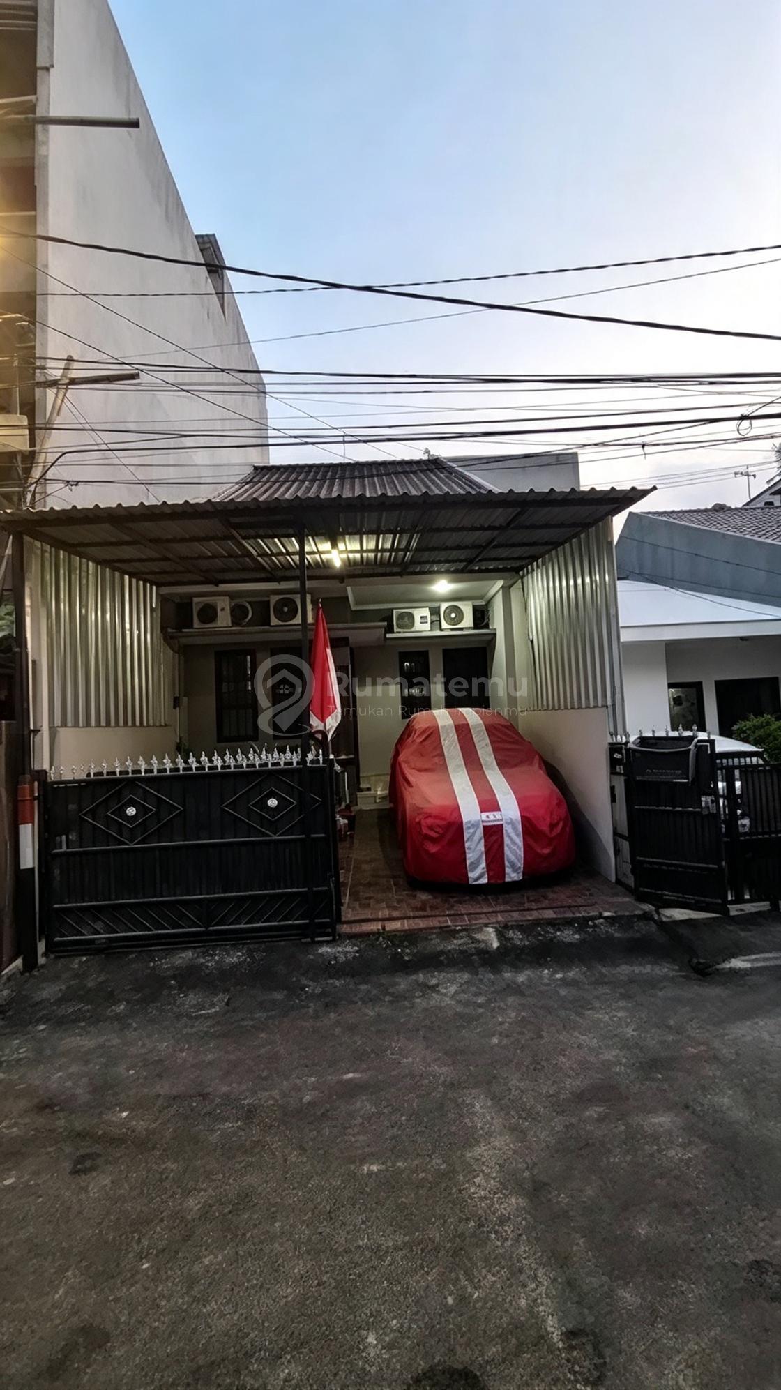 Disewa Murah Rumah Bebas Banjir Kelapa Gading Cengkir Barat - 3 KT, Strategis, Rp 70 Juta/Tahun!, Bebas Banjir.