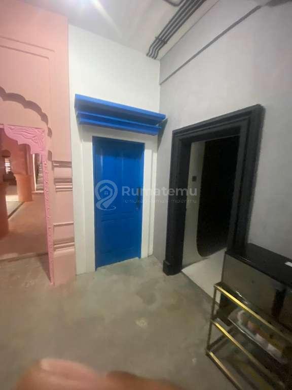 Jual Sewa rumah bisa untuk kantor x studio di Cipete Utara, Kebayoran Baru, Jakarta Selatan