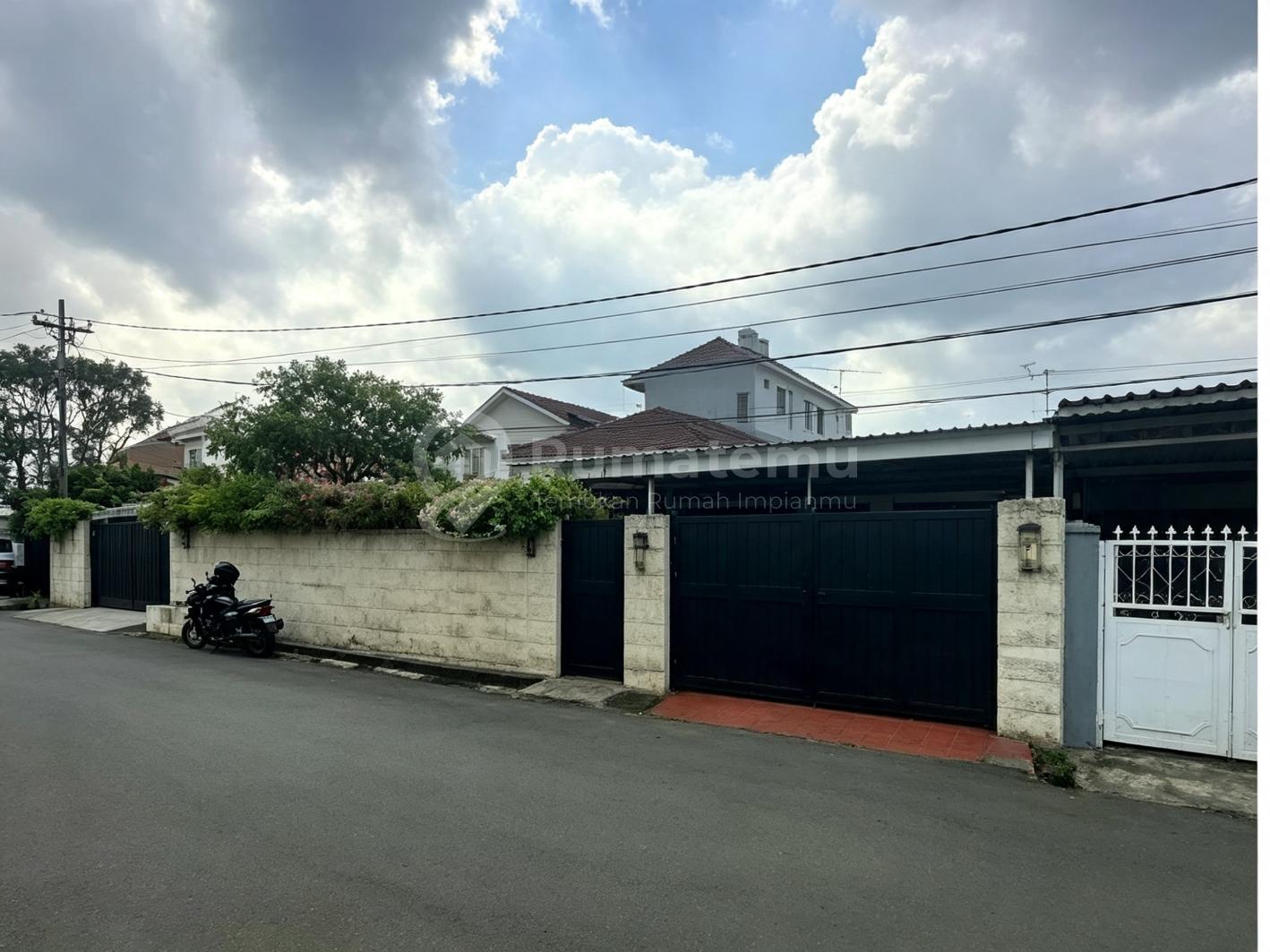 Jual KOMPLEKS SAMUDERA INDONESIA PASAR MINGGU JAKARTA SELATAN