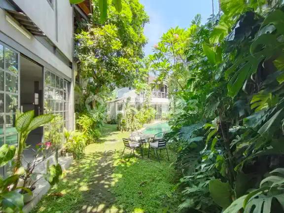 Rv-3188 Bali Bliss: Your Kerobokan Compound Awaits!