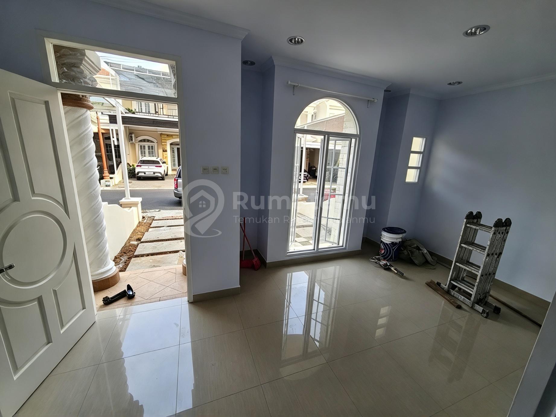 Perumahan Angel Residence, Kalideres, Jakarta Barat..Disewakan Rumah Siap Huni, Minimal Sewa 2 Tahun, Deposit 15 Juta, PLN 2200 Watt, Air Wtp, Hadap Selatan.-T4n.0826 | Rumah123