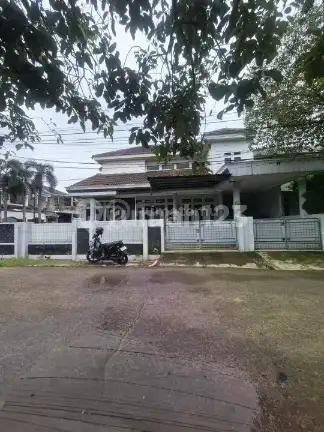 Rumah Secondary di Jatiwaringin Pondok Gede
