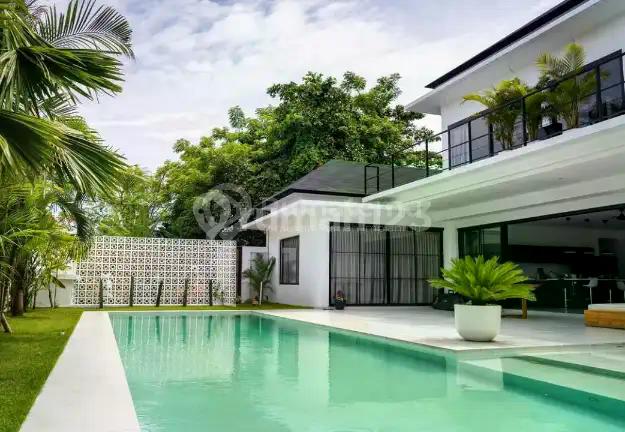 Ready For Leasehold 4 B R Beautyfull Villa In Seminyak Bali
