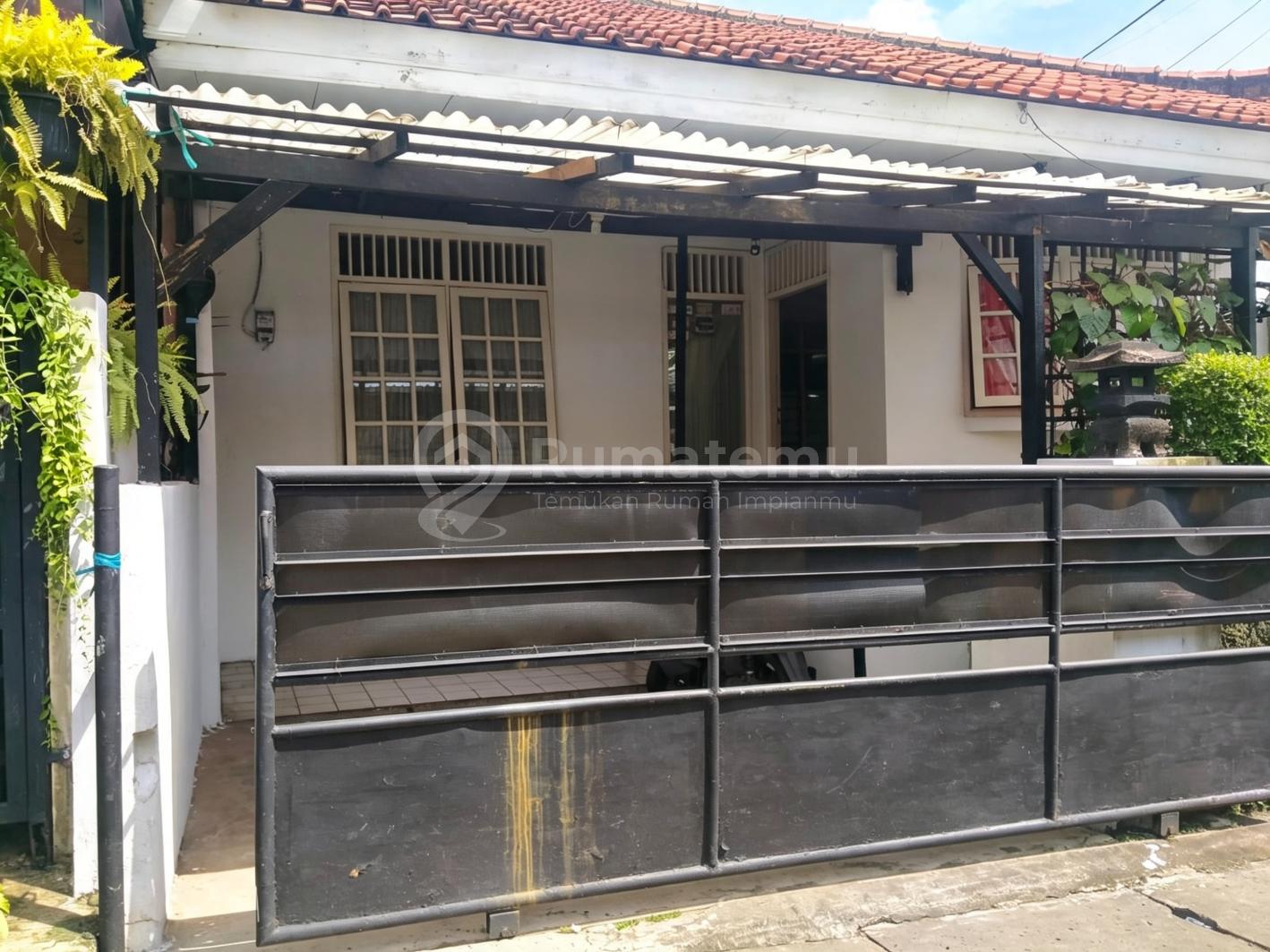 Dijual rumah tinggal bebas banjir lokasi sangat strategis di Kebayoran Lama, GrogolUtara