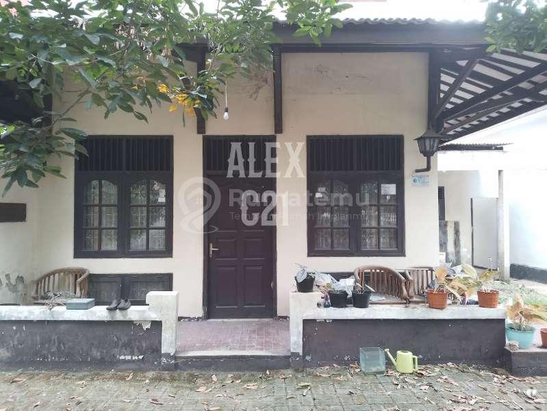Dijual rumah minimalis hitung tanah saja BU Pondok Pinang,Kebayoran Lama