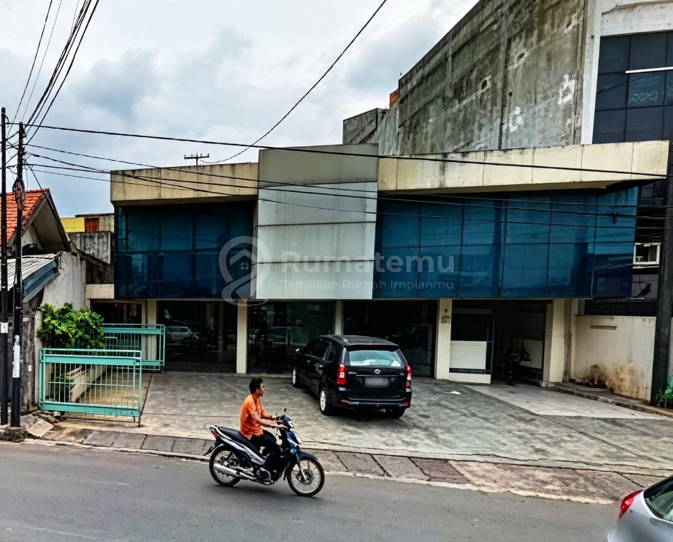 dijual Tanah Strategis  Free Bangunan DI Area