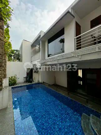 Dijual Townhouse 2 Lantai Private Pool Lebak Bulus Jakarta Selatan