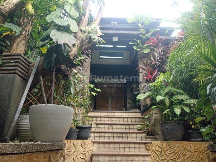 Dijual Rumah Mewah 2Lt ada Swimingpool Siap Huni Di Pondok Indah