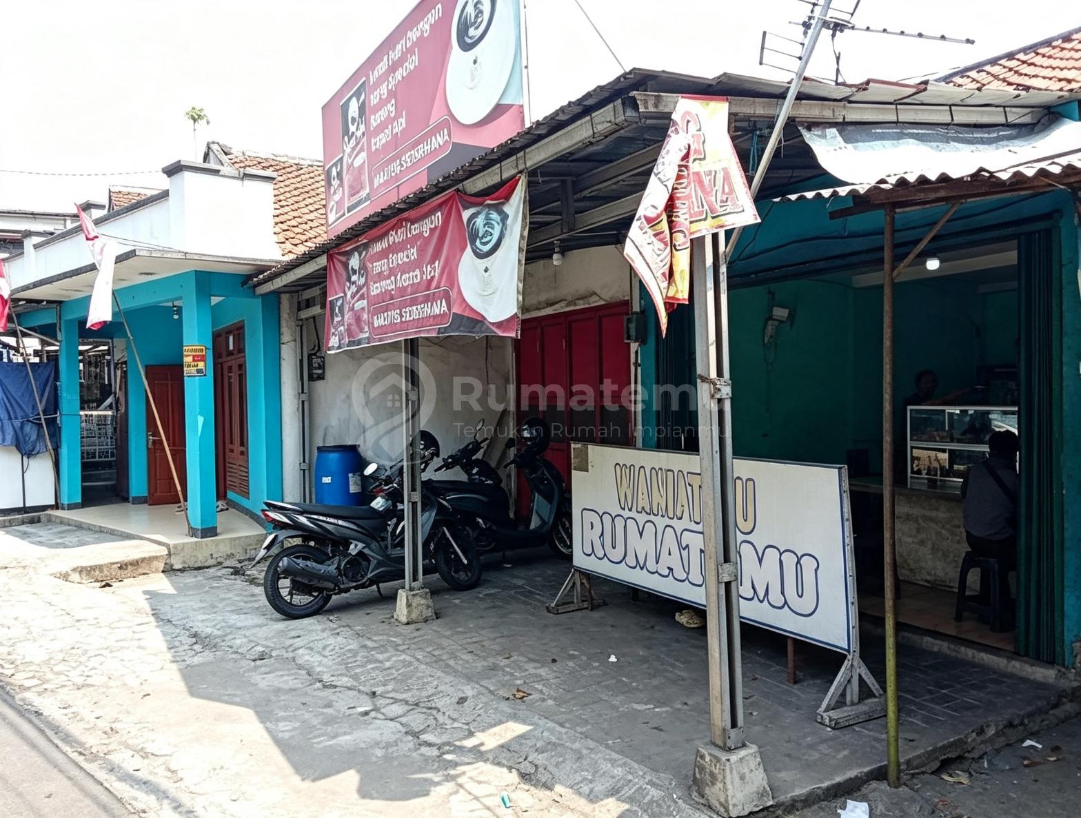 Rumah Petakan Di Pinggir Jalan Lokasi Strategis Harga Menarik DiKaradenan Cibinong
