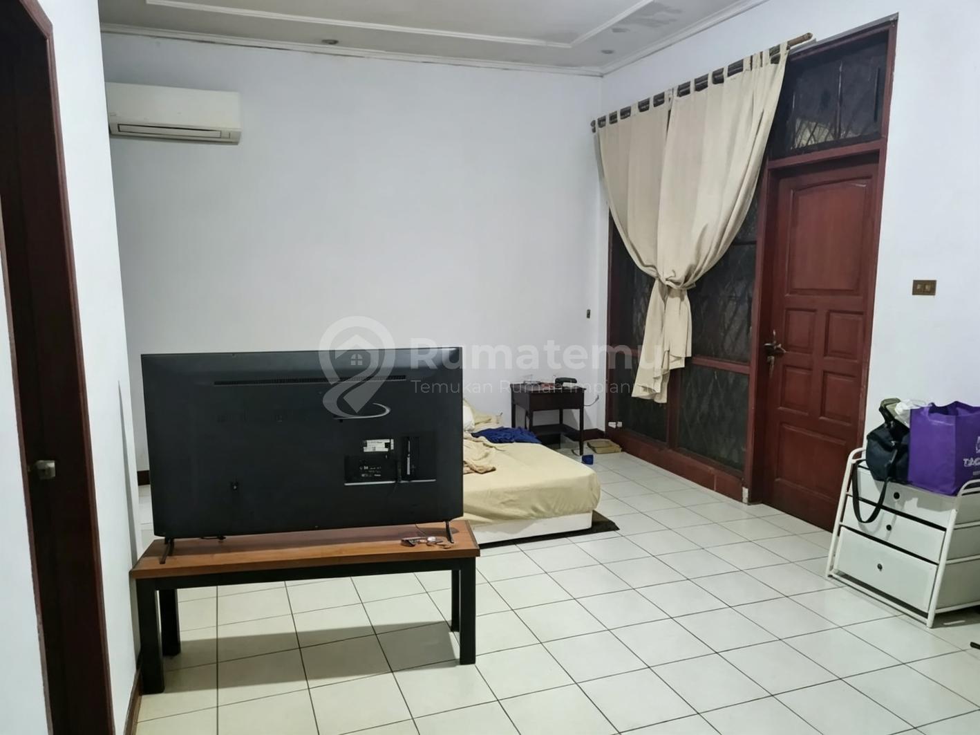 Dijual Rumah Lama di Lebak Bulus Raya Cocok untuk Usaha