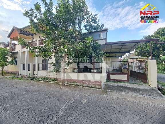 Dijual Rumah Hook Murah 2 Lantai di Kebalenan Banyuwangi Kota