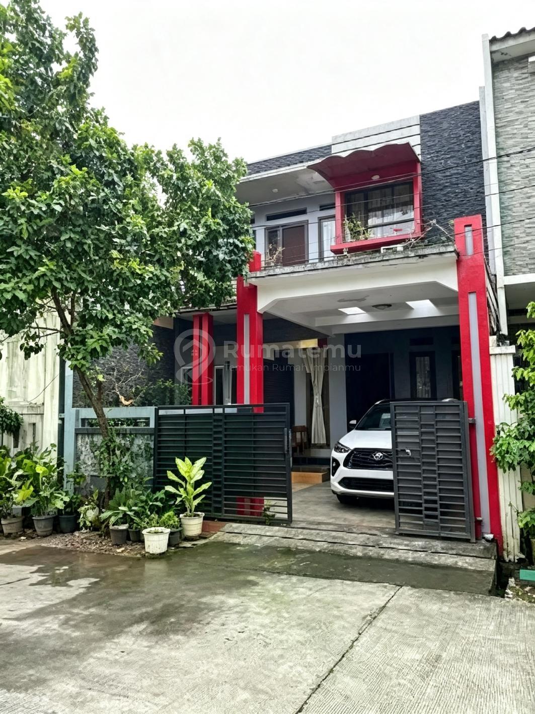 Rumah Bagus Dalam Komplek Strategis di Billymoon Pondok Kelapa