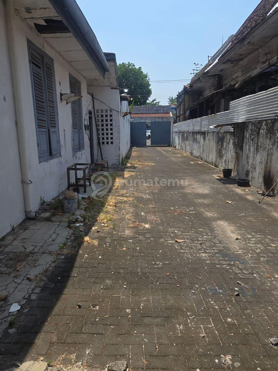 Disewakan Rumah Lokasi Strategis Tengah Kota Di Jl. Imam Bonjol Semarang