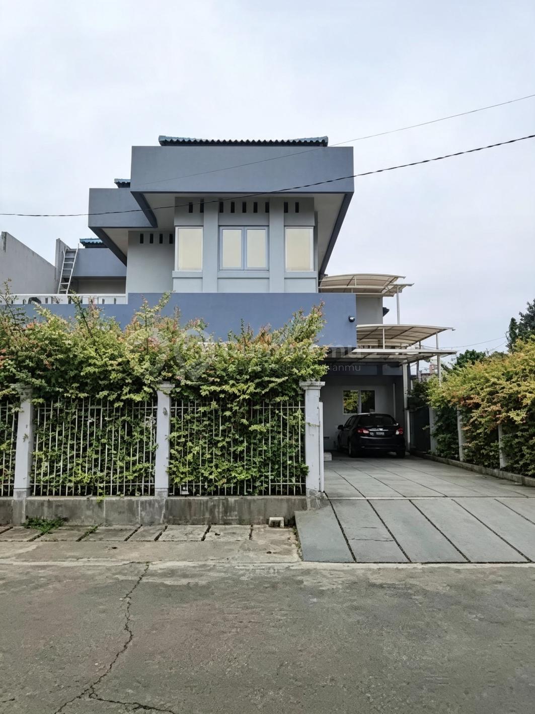 Rumah Mewah Siap Huni Full Furnished Dalam Komplek Cikunir Bekasi