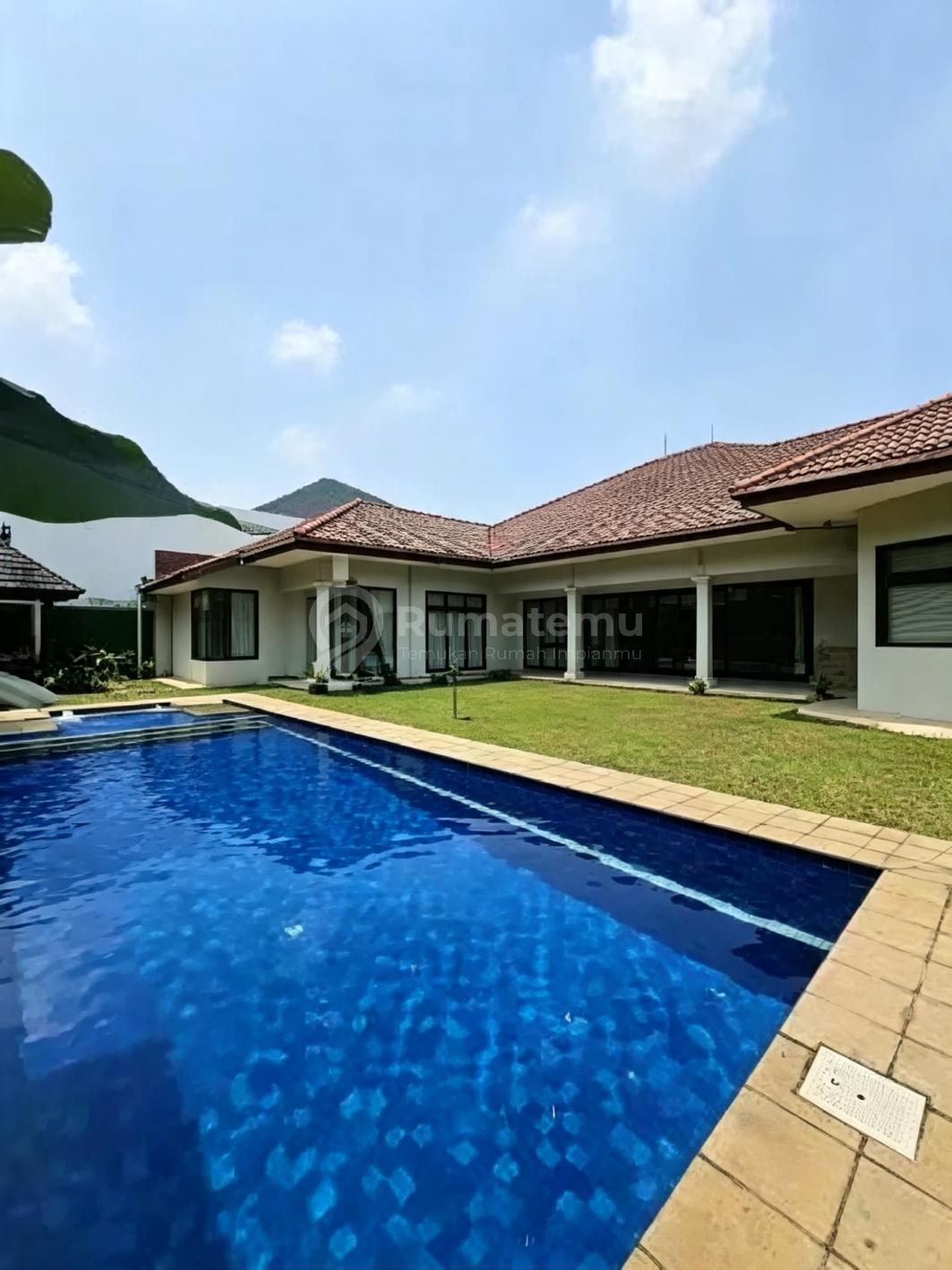 Rumah Bagus Terawat Dalam Townhouse di Cipete