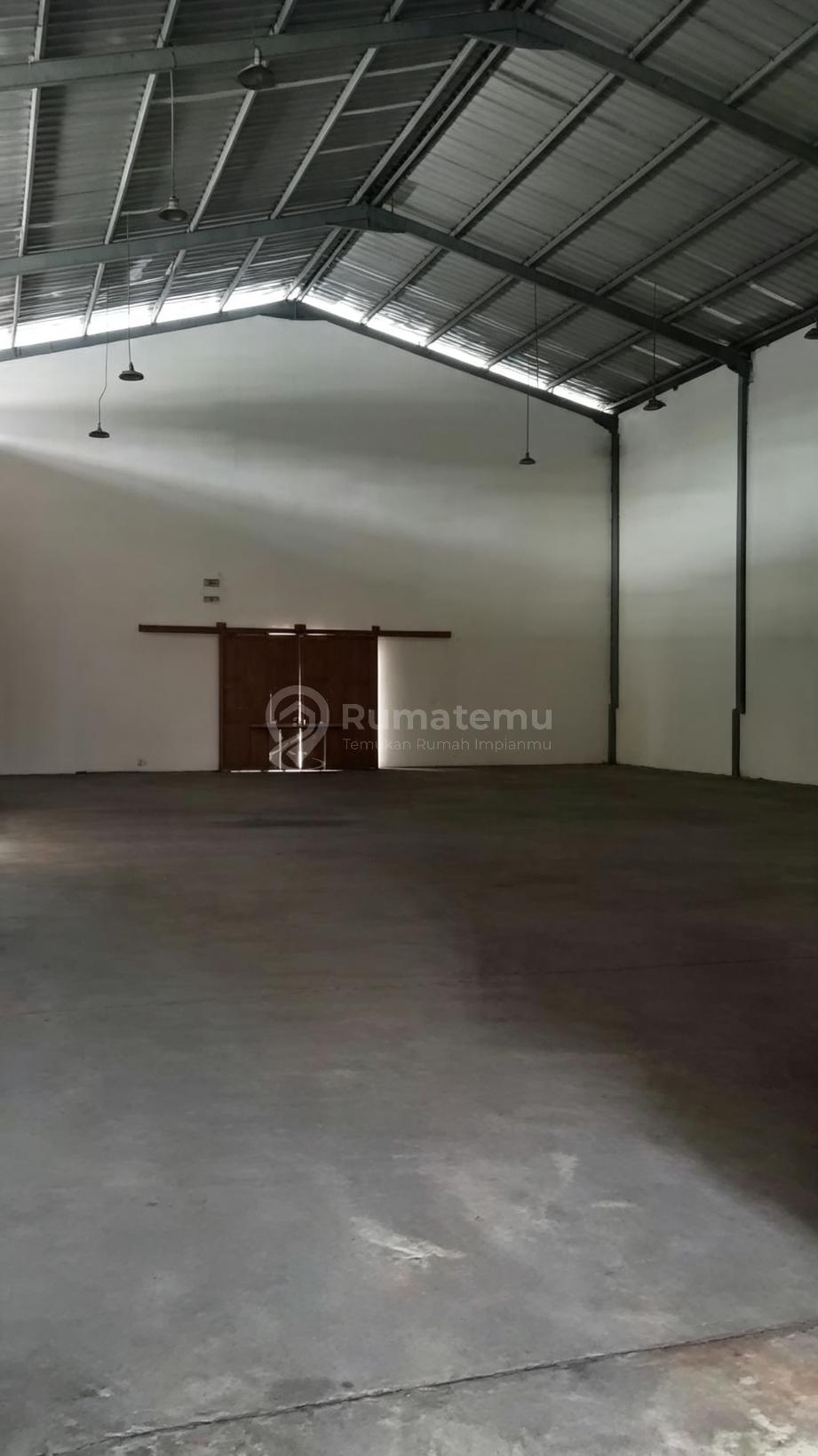 Gudang Multiguna Alam Sutera. Raya Serpong. Dekat Tol