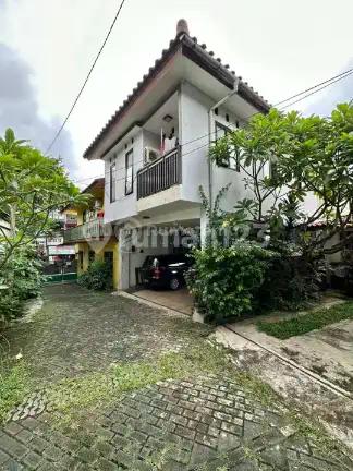 Bentuk Tanah L pinggir jalan area Petukangan Utara, 400 m ke Jln Ciledug Raya