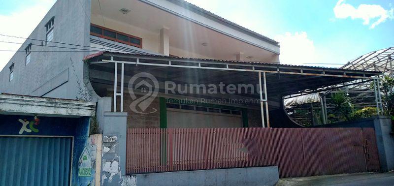 RUKO 2 LANTAI SHM DENGAN CARPORT COCOK UNTUK TOKO GROSIR KEBUTUHAN POKOK DAN PERTANIAN PERKEBUNAN DI JALAN SERSAN BAJURI BANDUNG