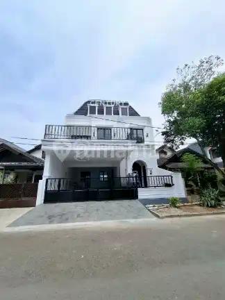 Dijual Rumah di Bintaro Sektor 3 Brand New Ada Kolam Renang