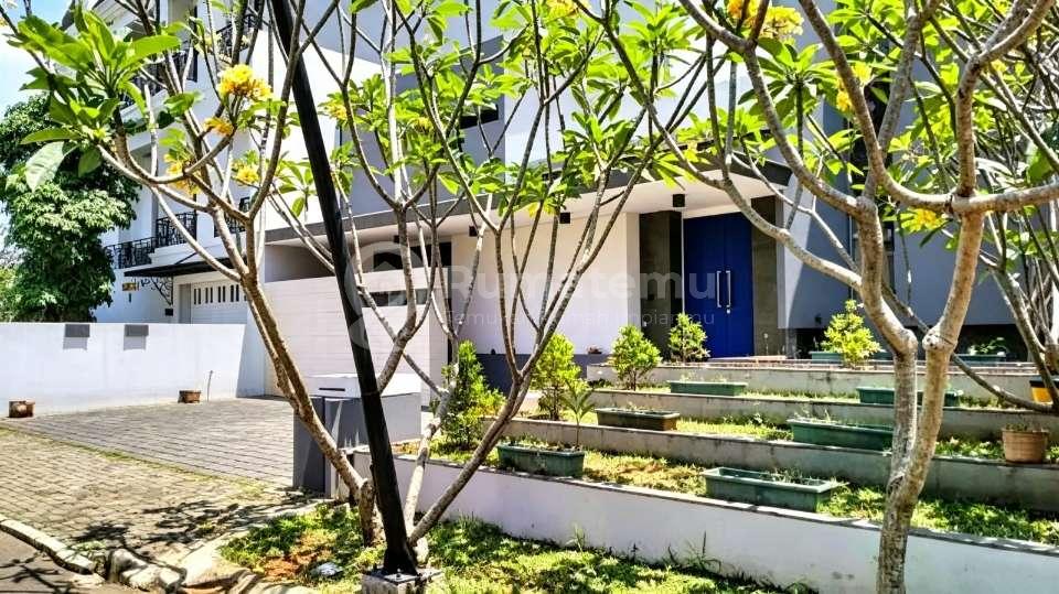Dijual Rumah Bangunan Mandiri Emerald Cove Gading Serpong