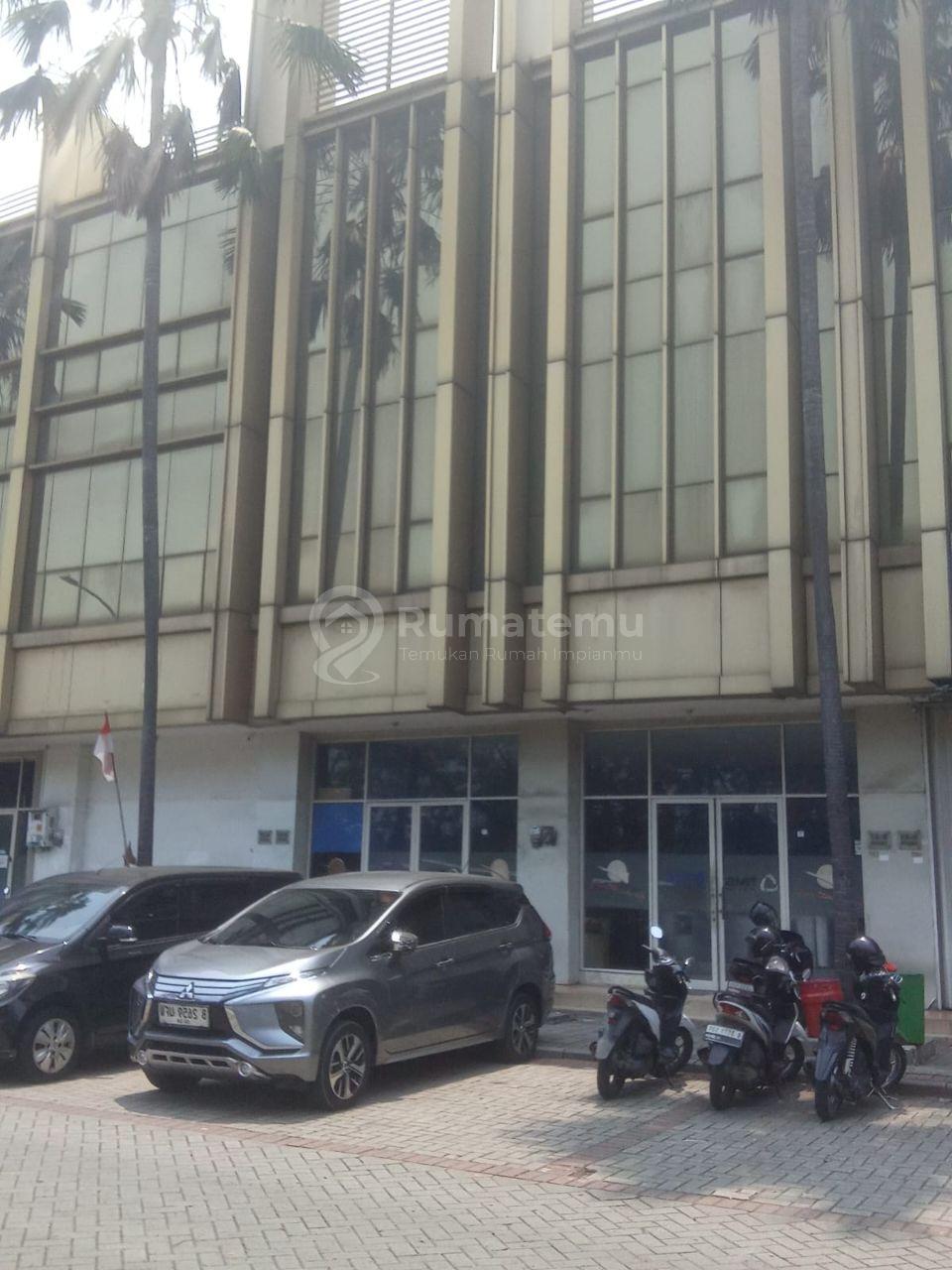 Dijual Ruko Gandeng di Golf Lake 