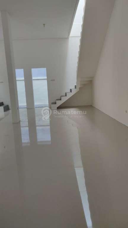 Jual atau Sewa 4 Ruko Strategis Mainroad Lembang Kota