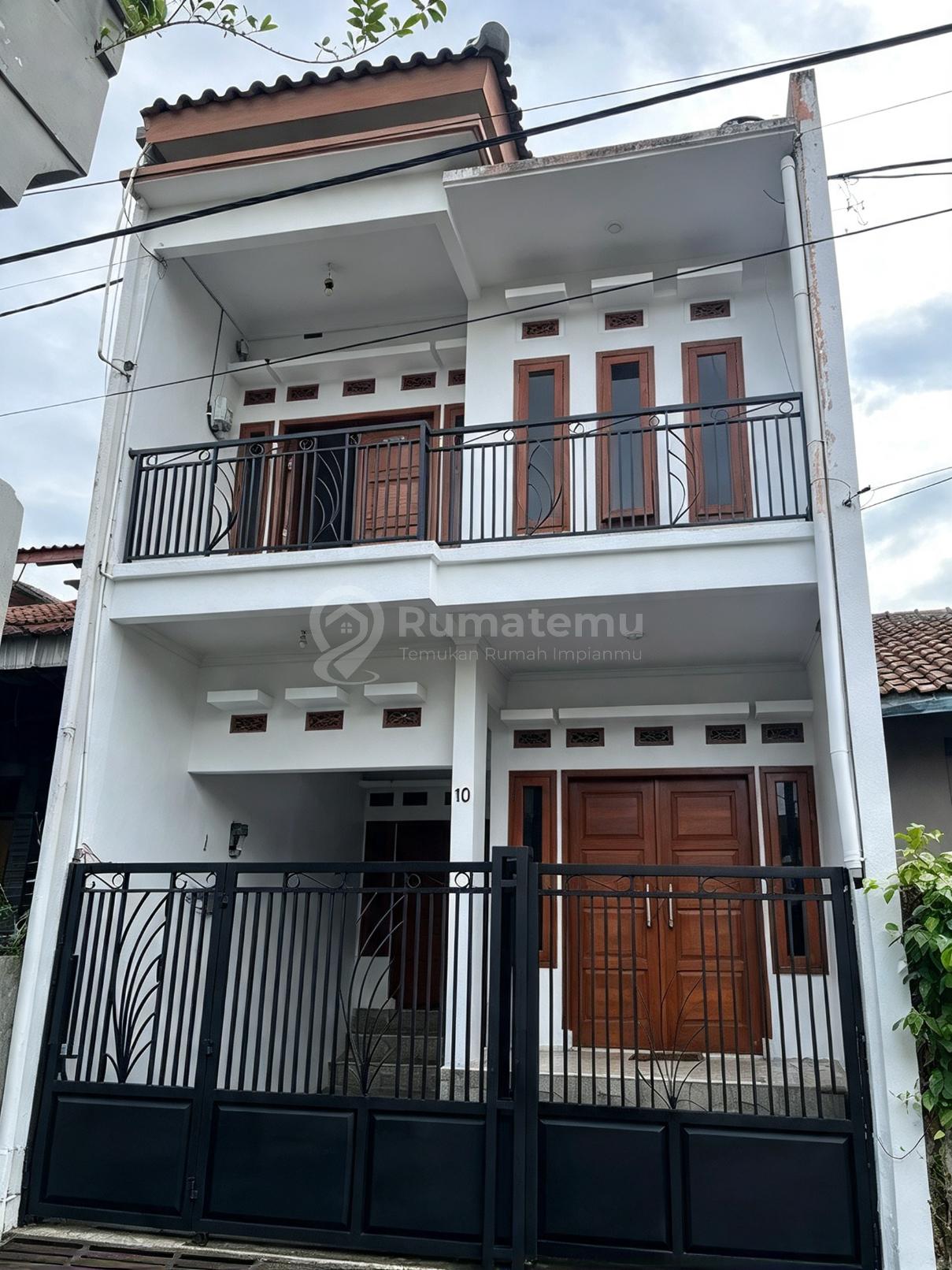 Disewakan Rumah 2 Lantai Nyaman di Cimahi