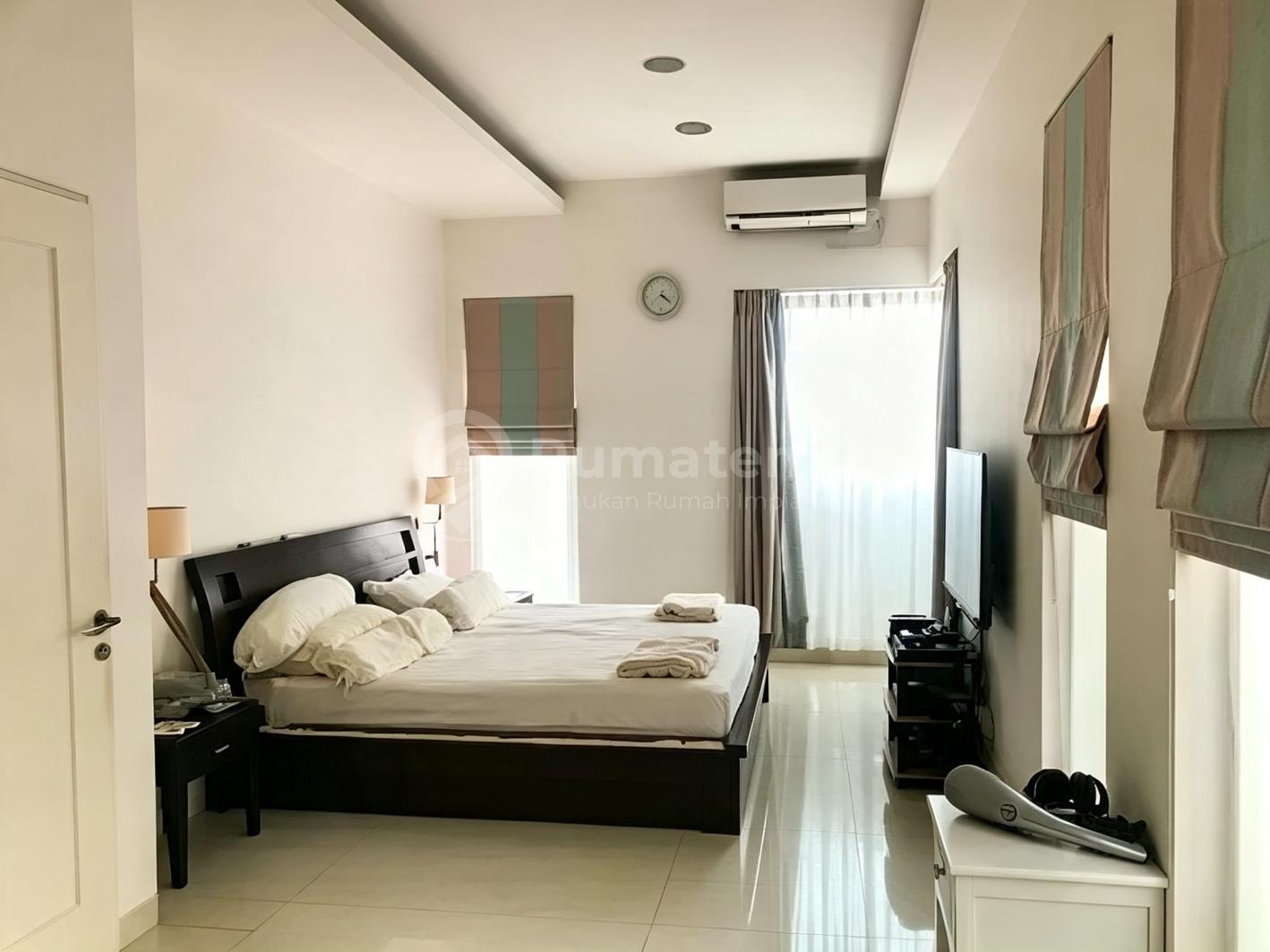 Alam Sutera [RUMAH]: 2,5 Lt- Siap Huni- 4KT+ Powder Room