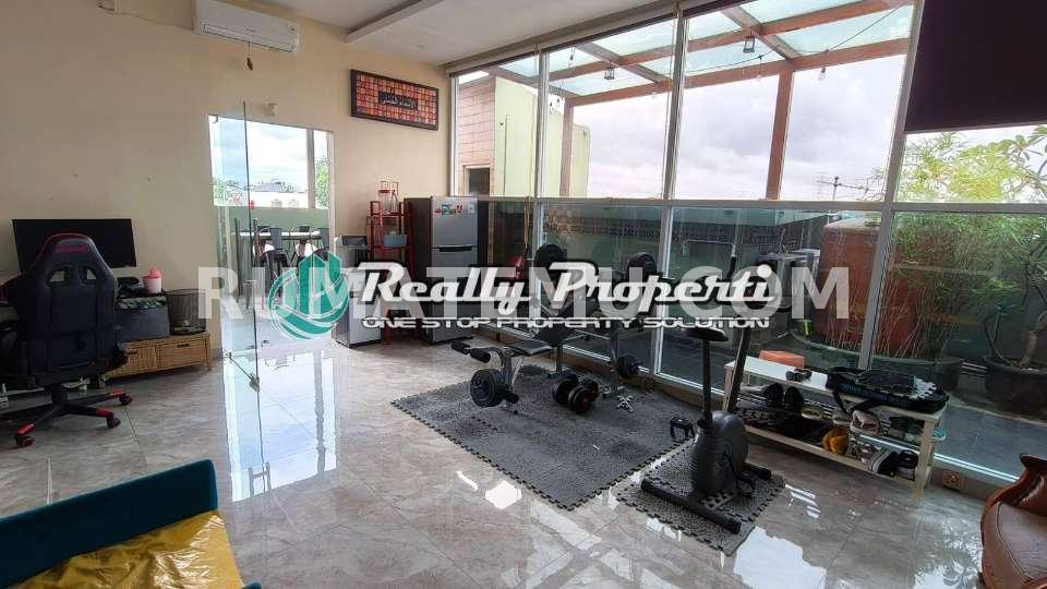 Dijual Tempat Usaha 2 ½ Lantai Lokasi Strategis di Pondok Bambu Jakarta Timur