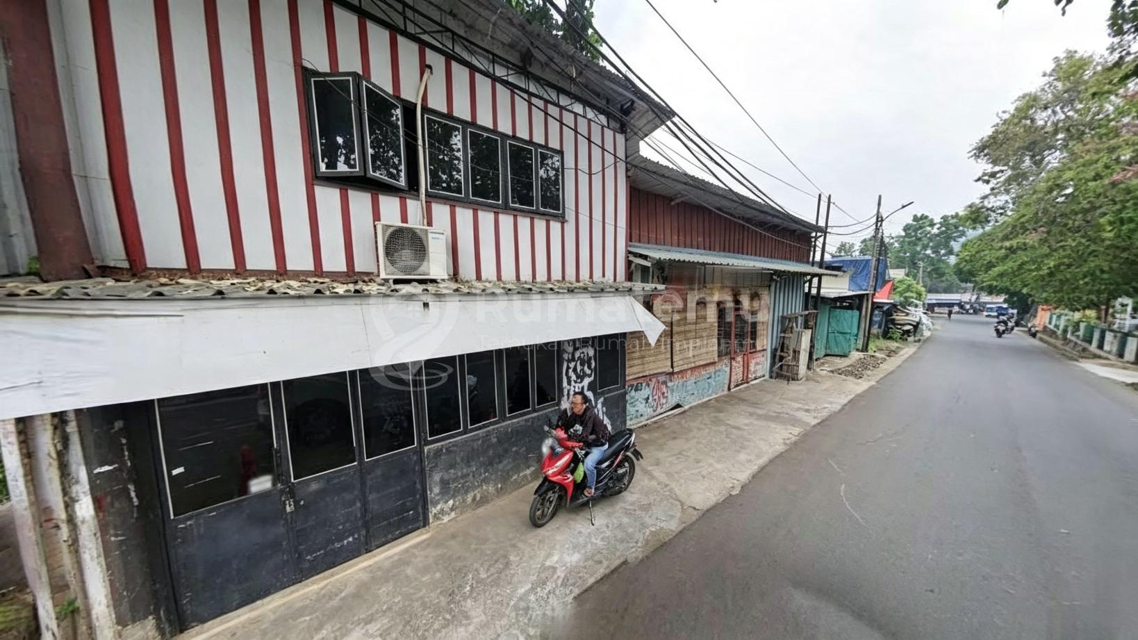Dijual tanah komersil 2 muka spesial di bawah njop, Pd Labu Zona komersil Bentuk Kurleb segitiga siku siku