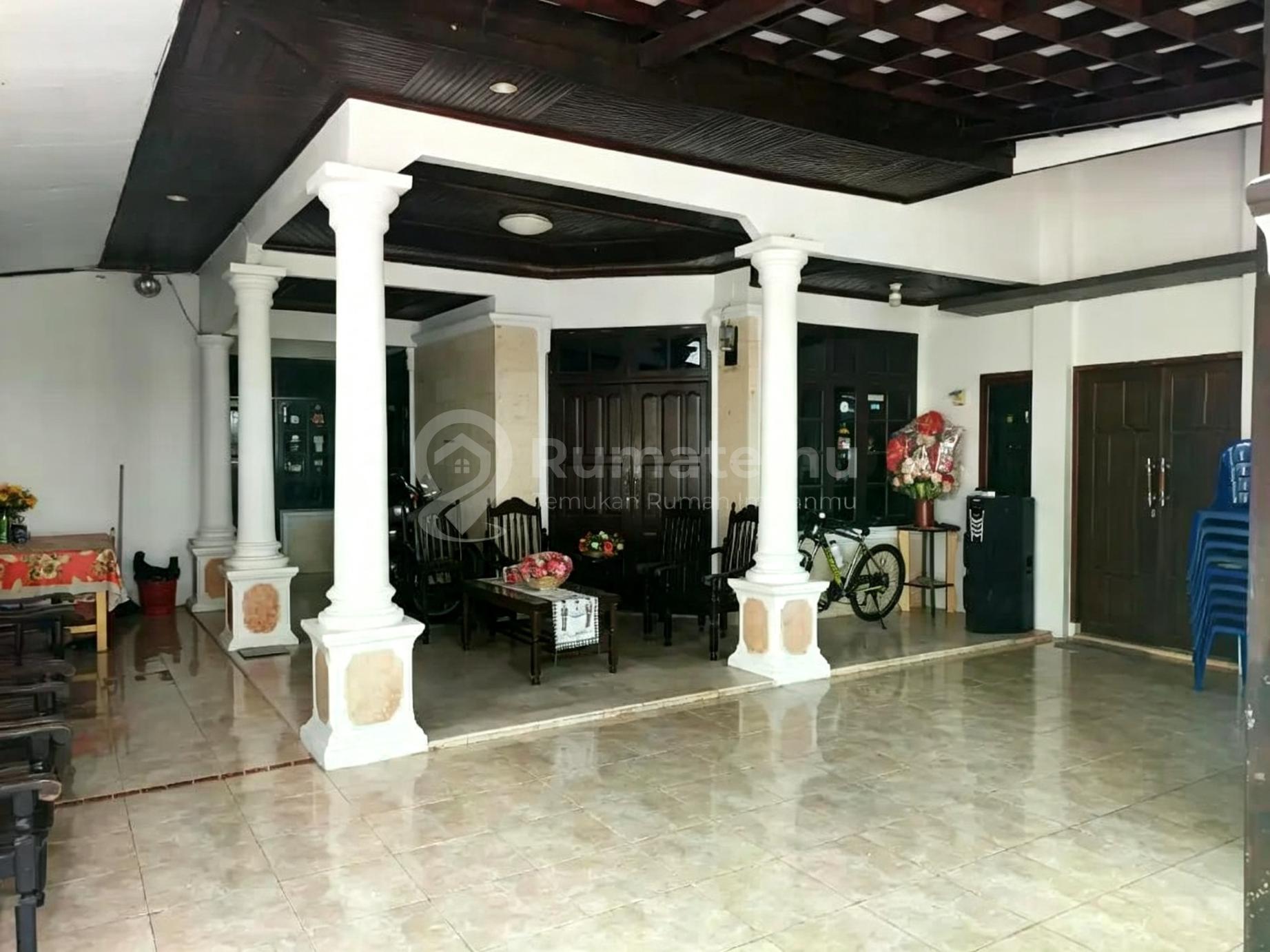 RUMAH ASRI 3 LANTAI DI SUDIANG, DEKAT BANDARA & TOL