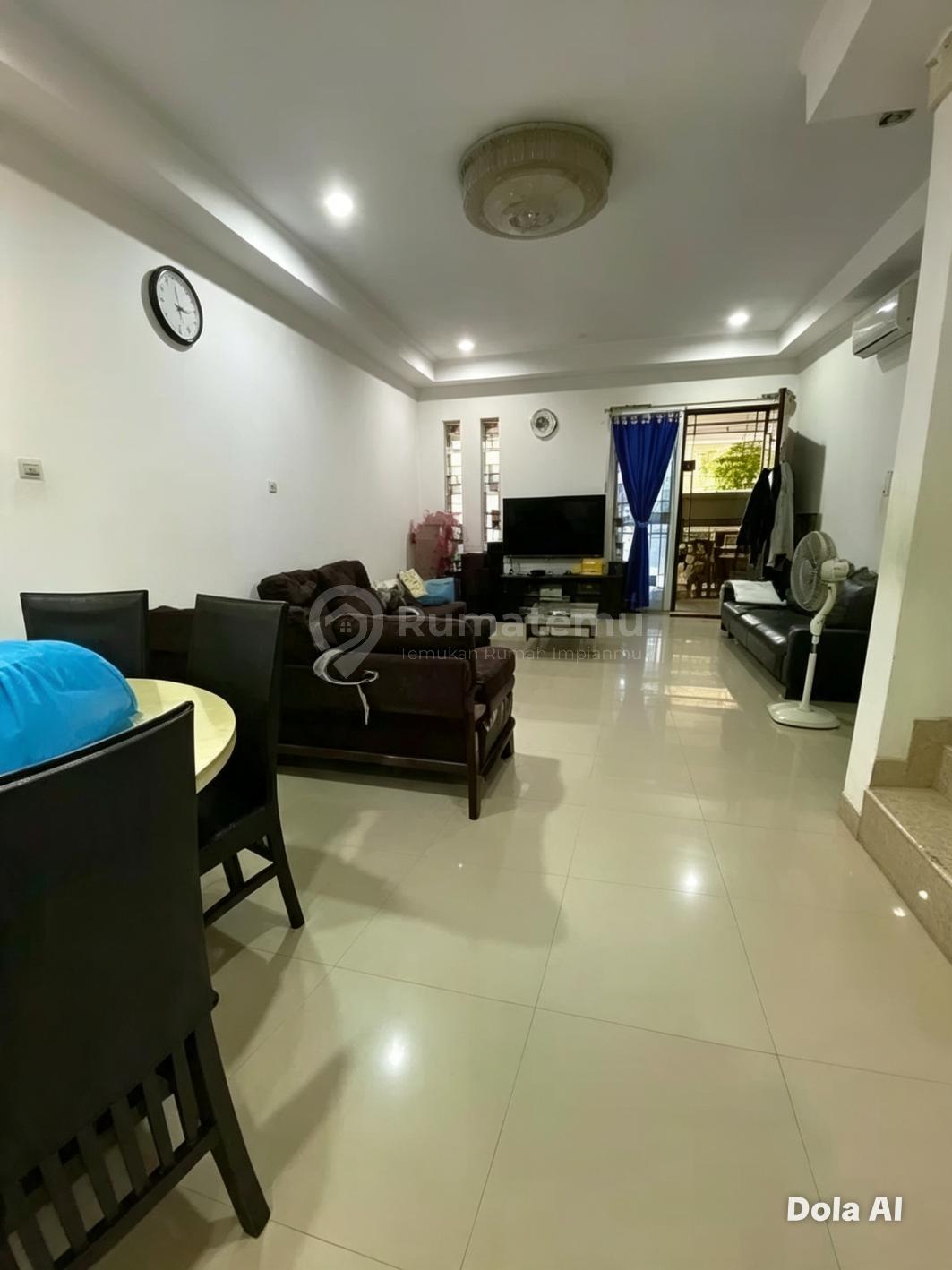 Dijual Rumah Strategis Carport 2 Mobil @Casajardin Daan Mogot