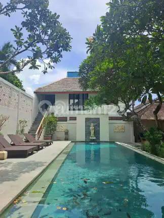 Rv-3081 Freehold 4-Bedroom Villa In Batubelig, Seminyak