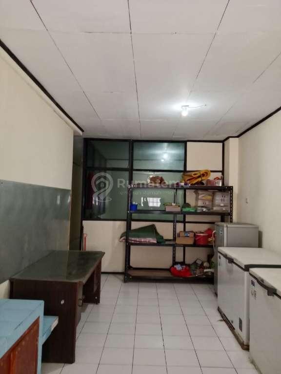 Dijual dan disewakan ruko Hadap Barat di Jalan Kaji, Petojo Utara, Gambir, Jakarta Pusat