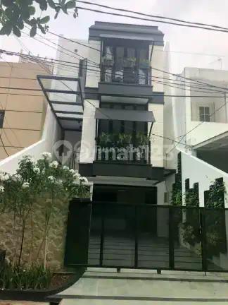 Disewakan Rumah Minimalis dan Siap Huni Belakang Pim 2 Jakarta Selatan