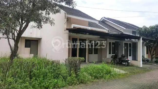 Dijual Murah Rumah 2 Lantai di Janati Park Jatinangor