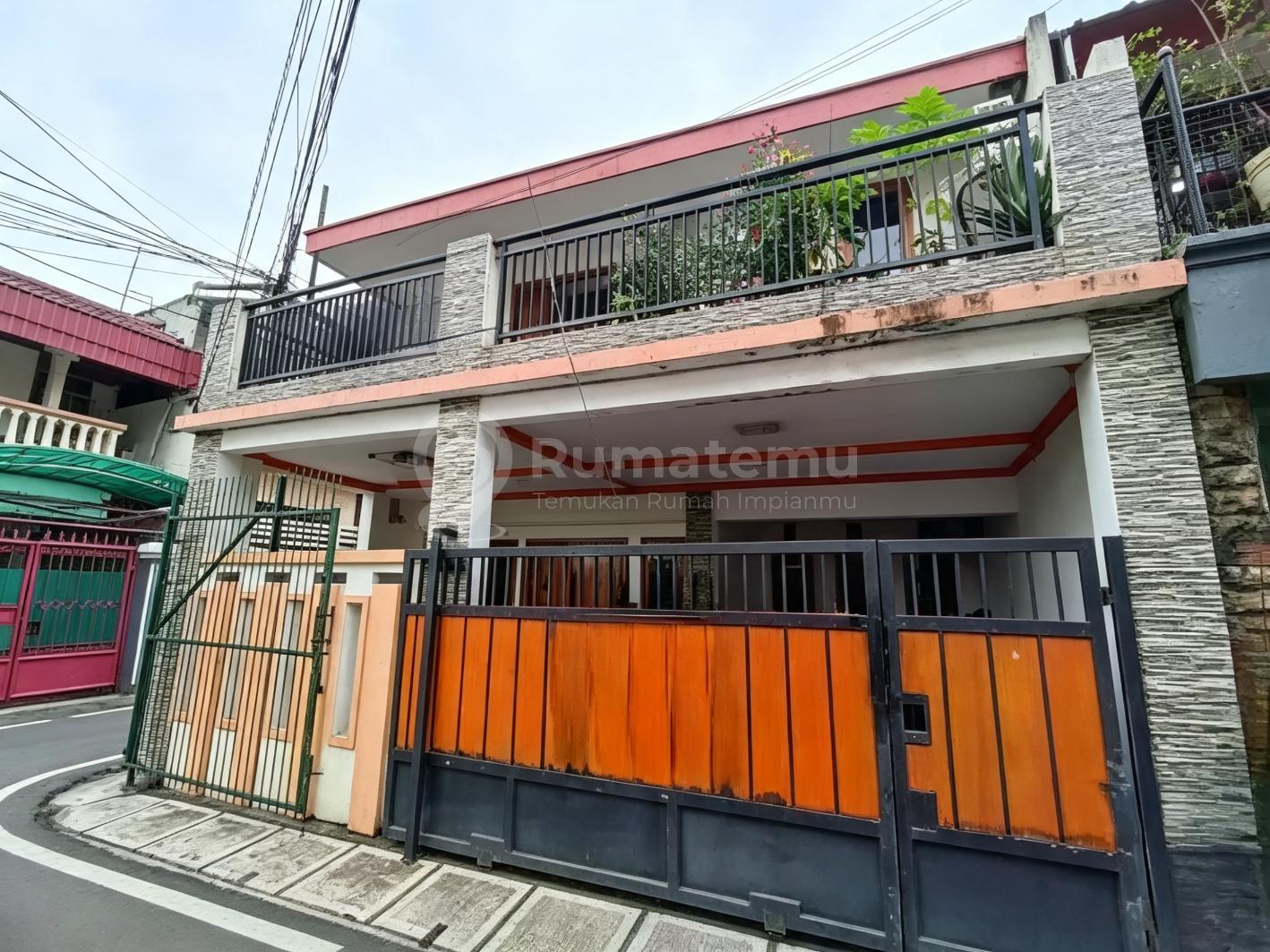 Rumah Cempaka Putih Barat Hoek Siap Huni