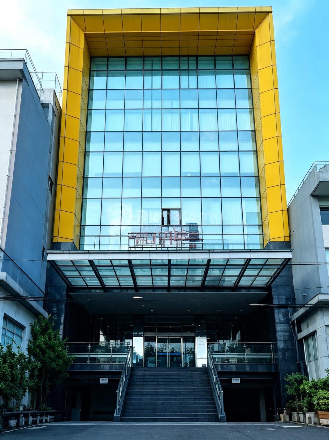 DIJUAL HOTEL BINTANG 2 DI DEKAT STASIUN KOTA JAKARTA.