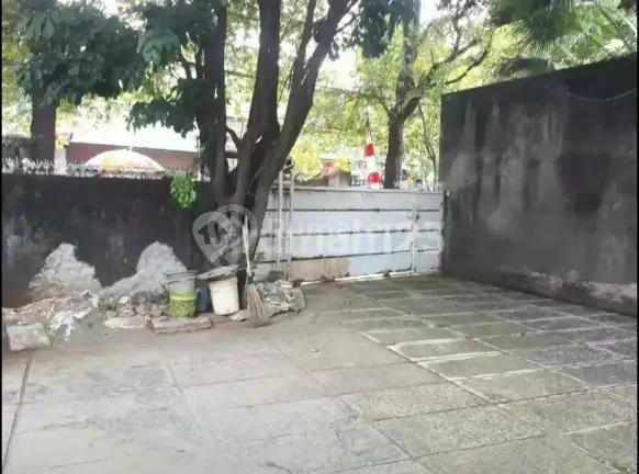 Dijual rumah pinggir jalan di kayumanis, Matraman, Jakarta Timur