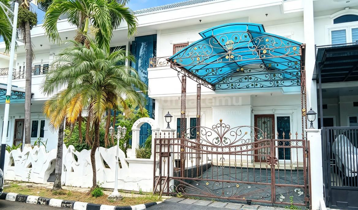 Rumah 2 Lantai 5 BR di Sunter Paradise Jakarta Utara