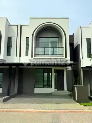Dijual Unit Brand New 2Lantai dengan View Taman