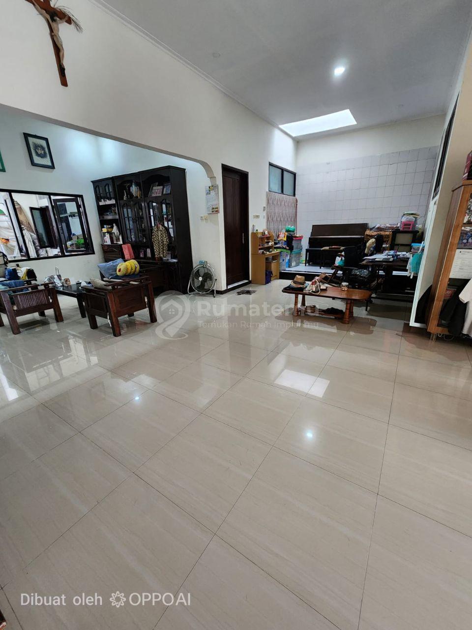 DIJUAL Rumah Luas yang Nyaman dan Siap Huni bagi Keluarga dengan Lokasi Yang Strategis di Pulogebang Permai, Jakarta Timur