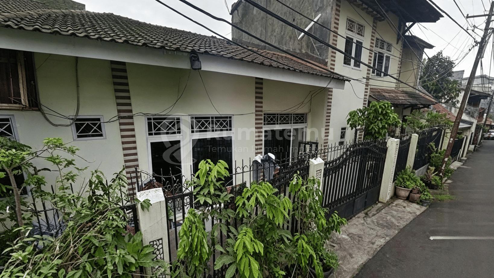 Dijual rumah kost Akses 2 jalan mobil hadap Selatan di Tebet, Menteng Dalam, Jakarta Selatan